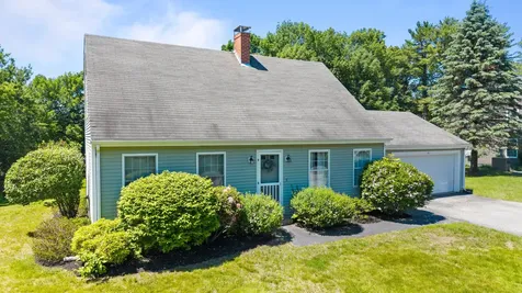 19 Hillcrest Street Hallowell ME 04347
