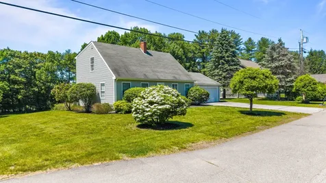 19 Hillcrest Street Hallowell ME 04347