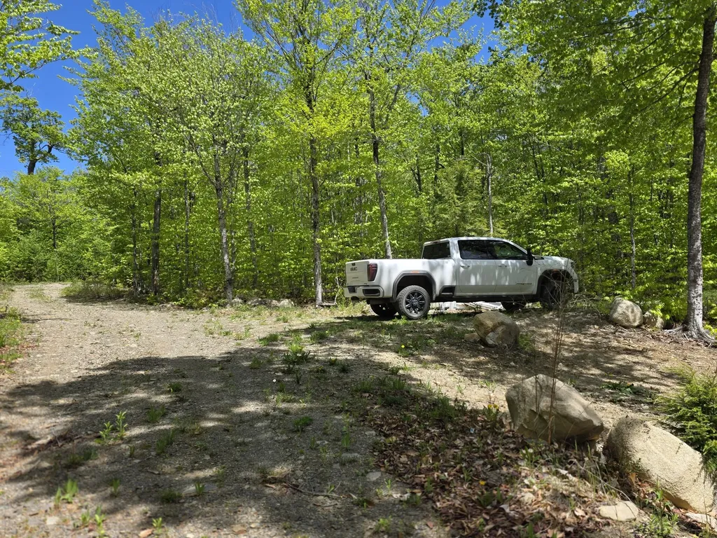 1.86 Lakeside Road T4 R3 Wels ME 04747
