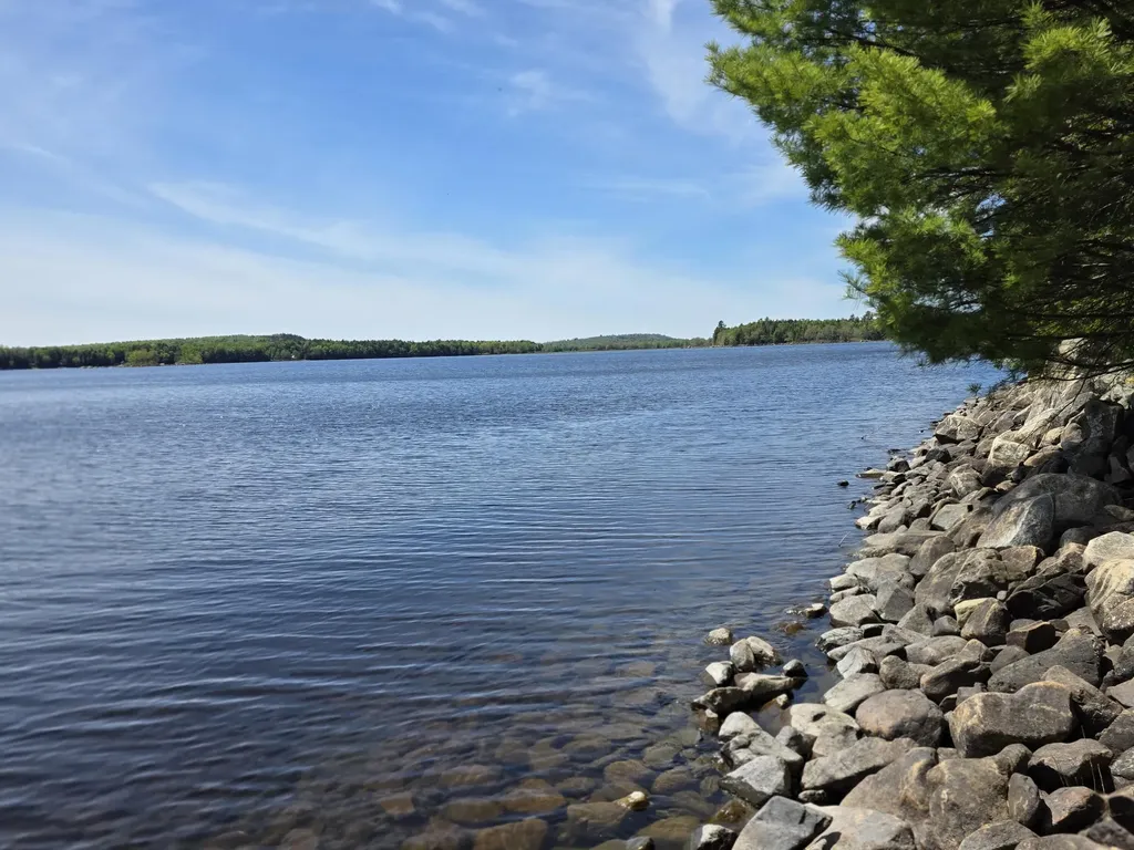 1.86 Lakeside Road T4 R3 Wels ME 04747