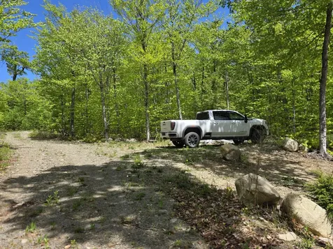 1.86 Lakeside Road T4 R3 Wels ME 04747