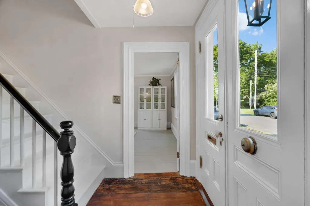 17 Green Street Thomaston ME 04861