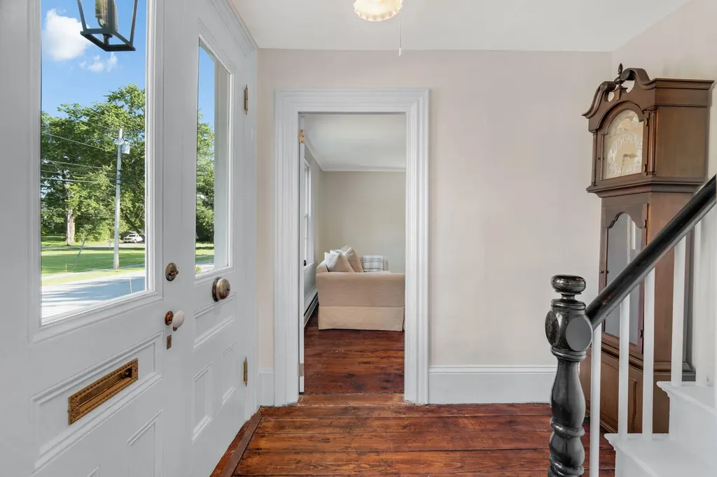 17 Green Street Thomaston ME 04861