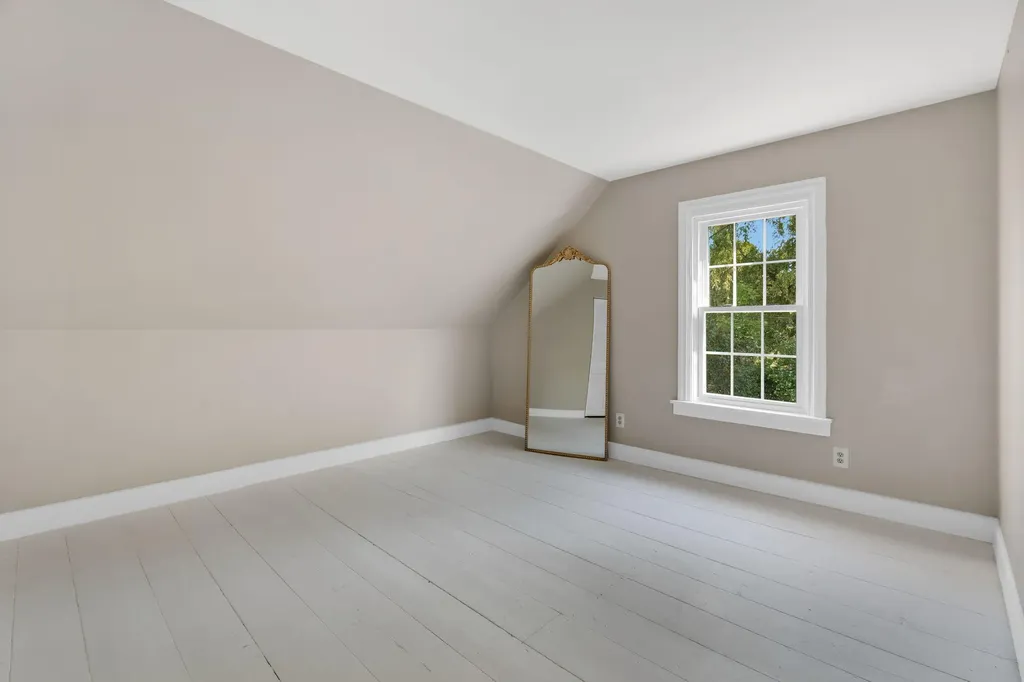 17 Green Street Thomaston ME 04861