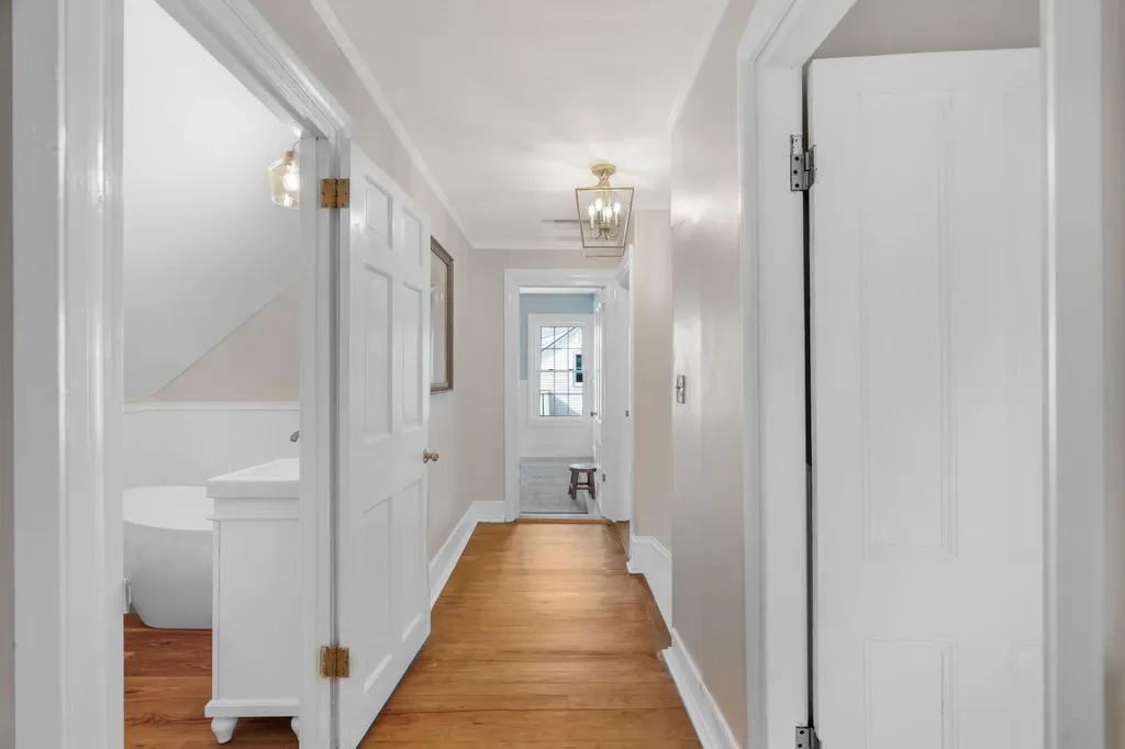 17 Green Street Thomaston ME 04861