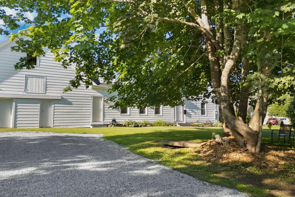 17 Green Street Thomaston ME 04861