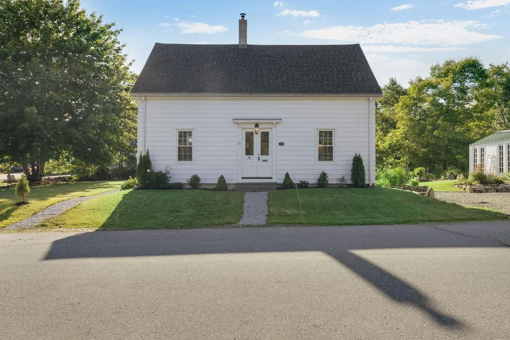 17 Green Street Thomaston ME 04861