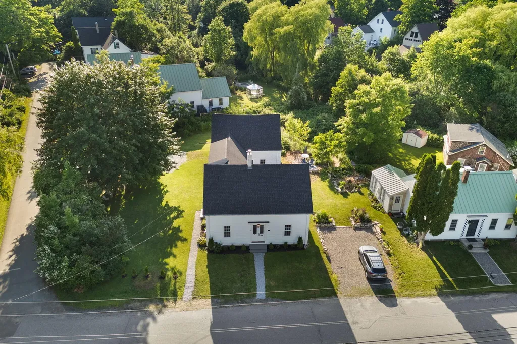 17 Green Street Thomaston ME 04861