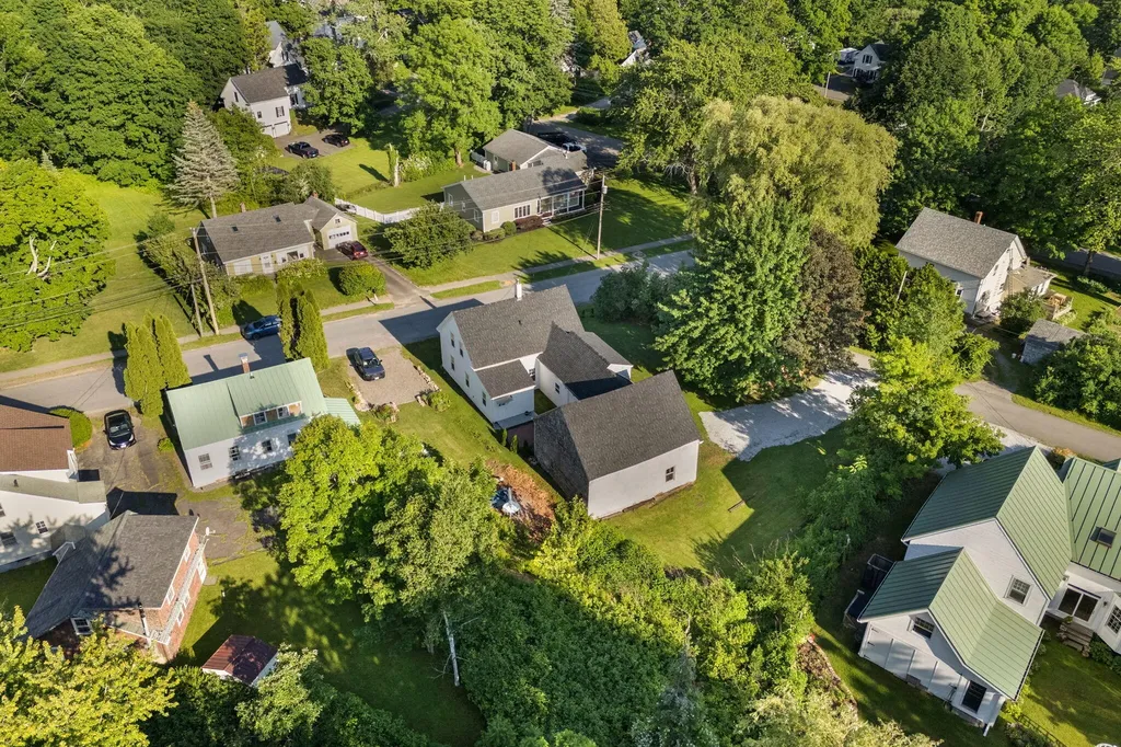 17 Green Street Thomaston ME 04861