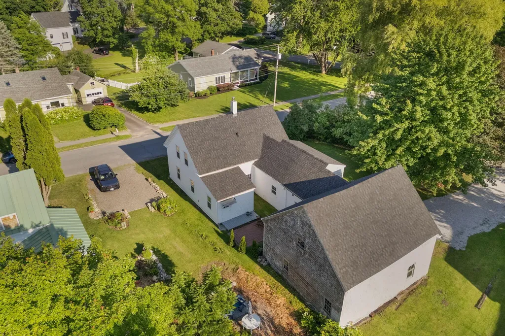 17 Green Street Thomaston ME 04861