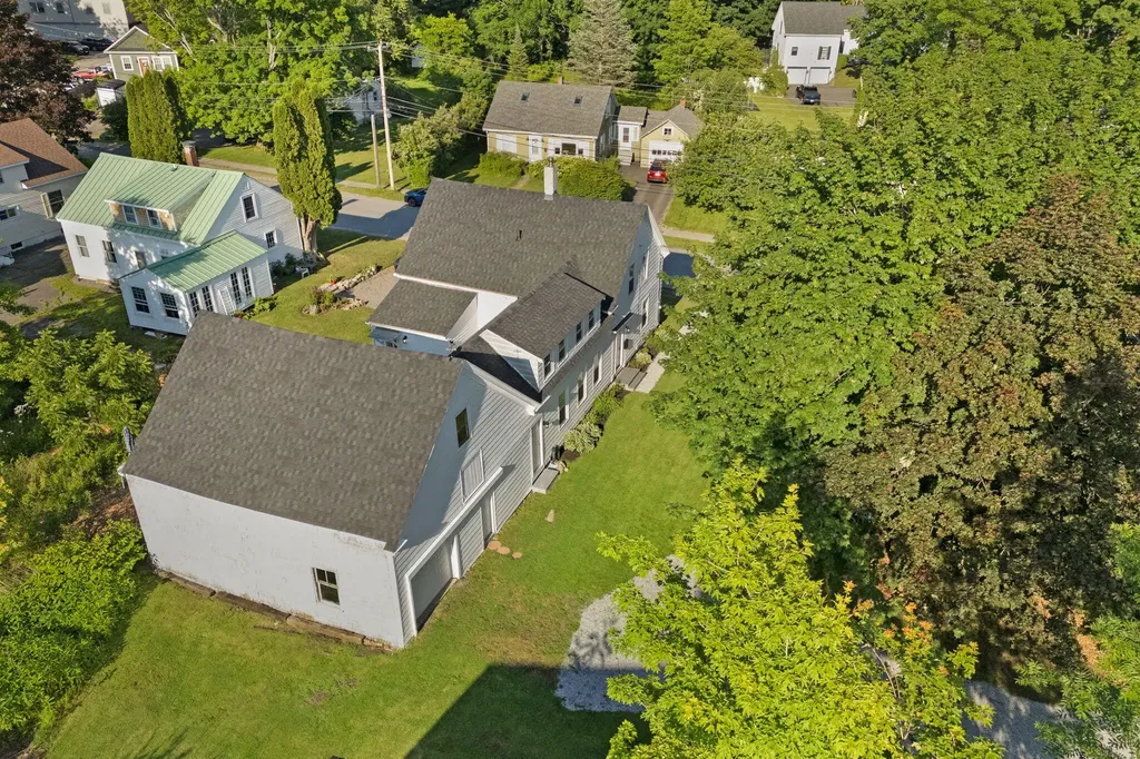 17 Green Street Thomaston ME 04861