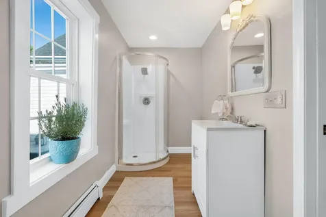 17 Green Street Thomaston ME 04861