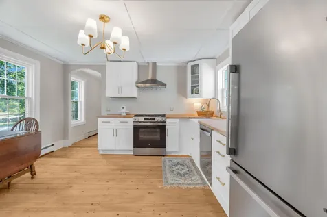 17 Green Street Thomaston ME 04861