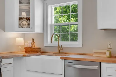 17 Green Street Thomaston ME 04861