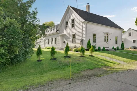 17 Green Street Thomaston ME 04861