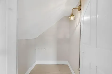 17 Green Street Thomaston ME 04861