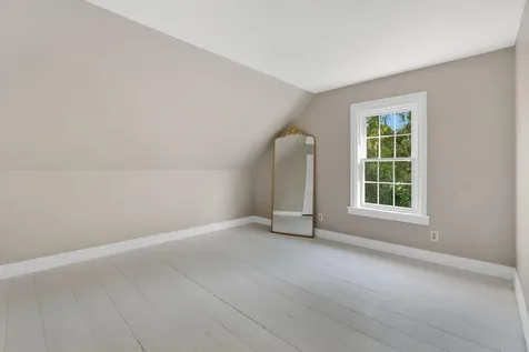 17 Green Street Thomaston ME 04861