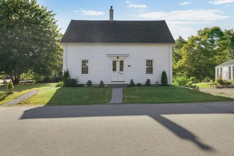 17 Green Street Thomaston ME 04861