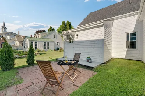 17 Green Street Thomaston ME 04861