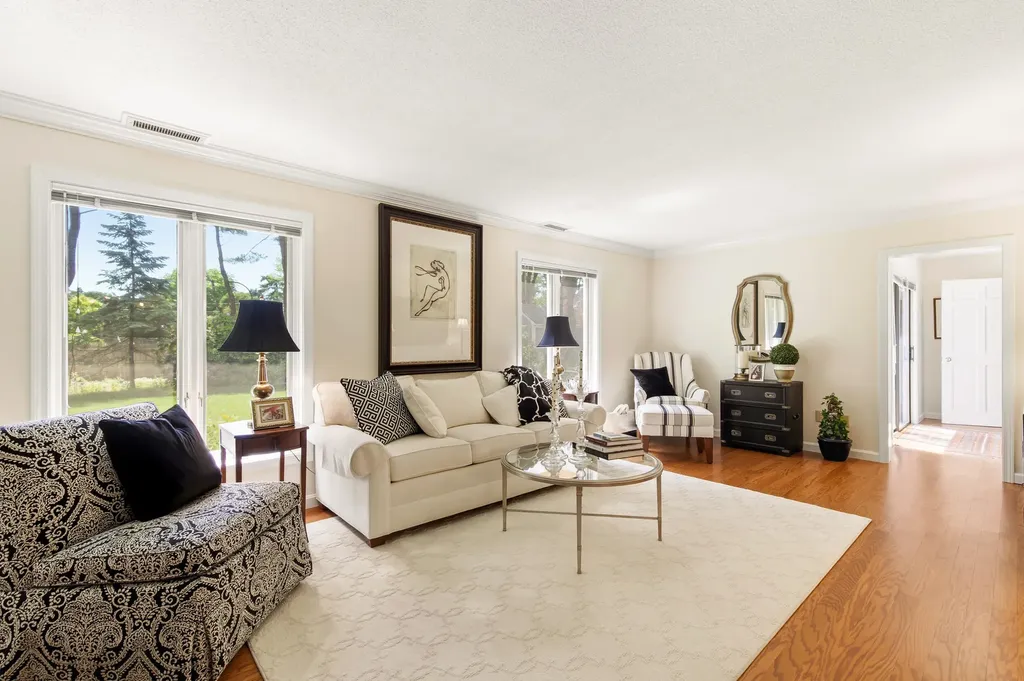 12 Foreside Common Falmouth ME 04105