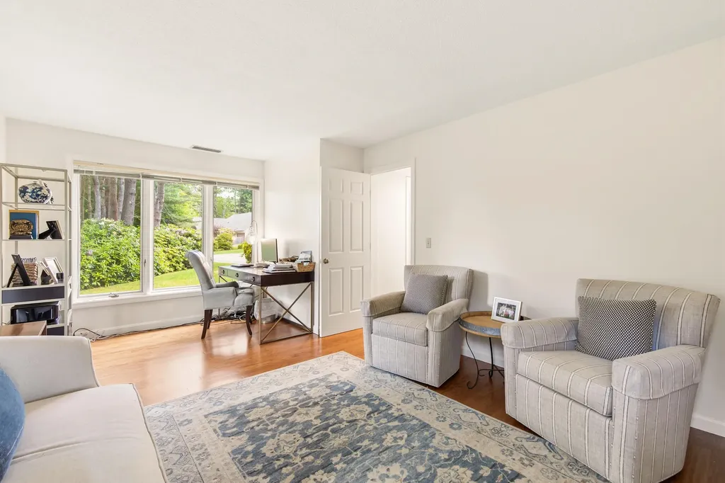 12 Foreside Common Falmouth ME 04105