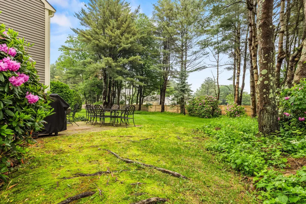 12 Foreside Common Falmouth ME 04105