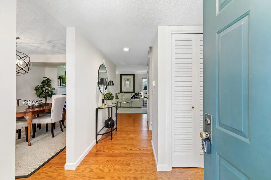 12 Foreside Common Falmouth ME 04105