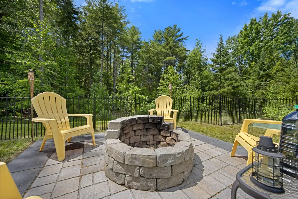 29 Merritt Drive Orono ME 04473