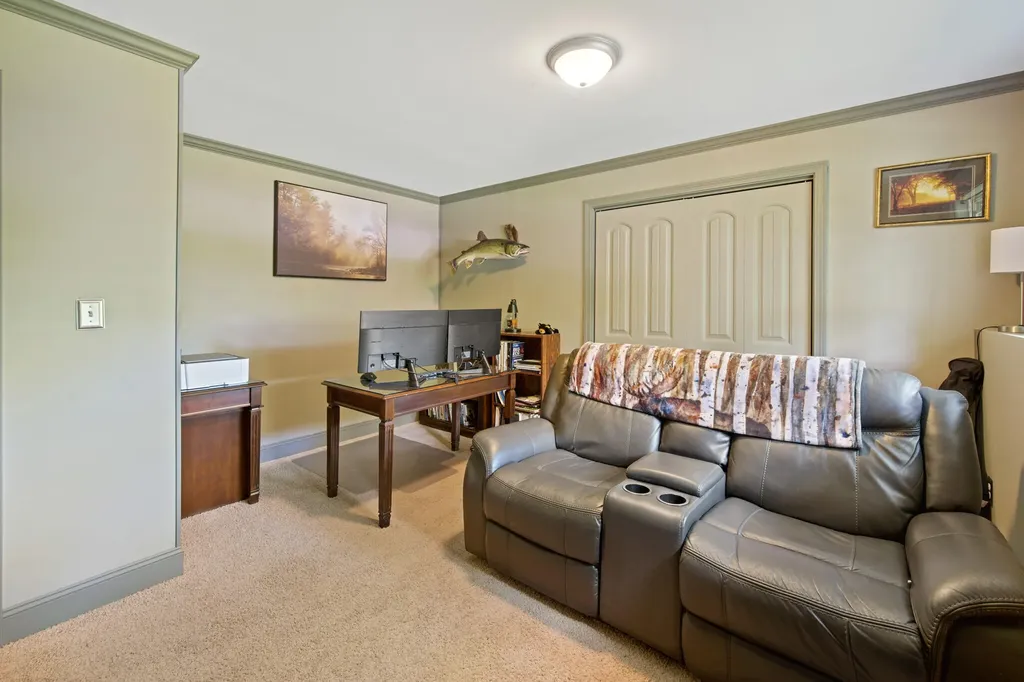 29 Merritt Drive Orono ME 04473