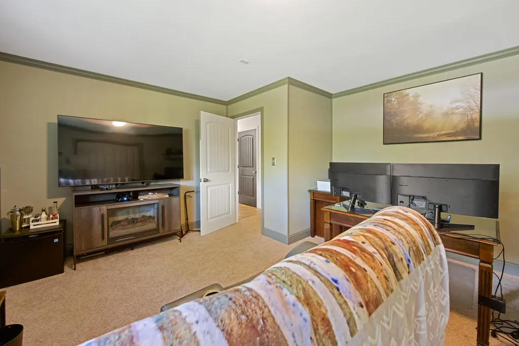 29 Merritt Drive Orono ME 04473