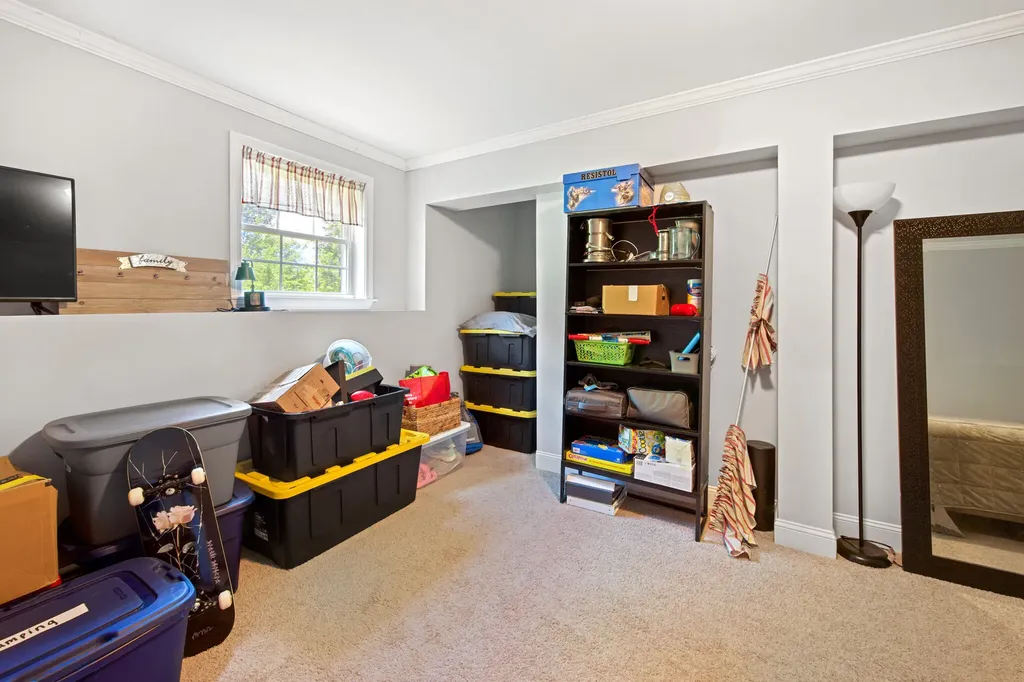 29 Merritt Drive Orono ME 04473