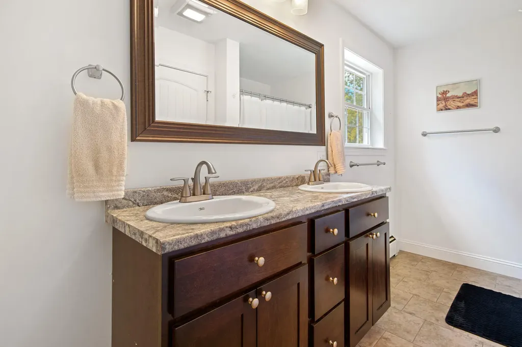 29 Merritt Drive Orono ME 04473