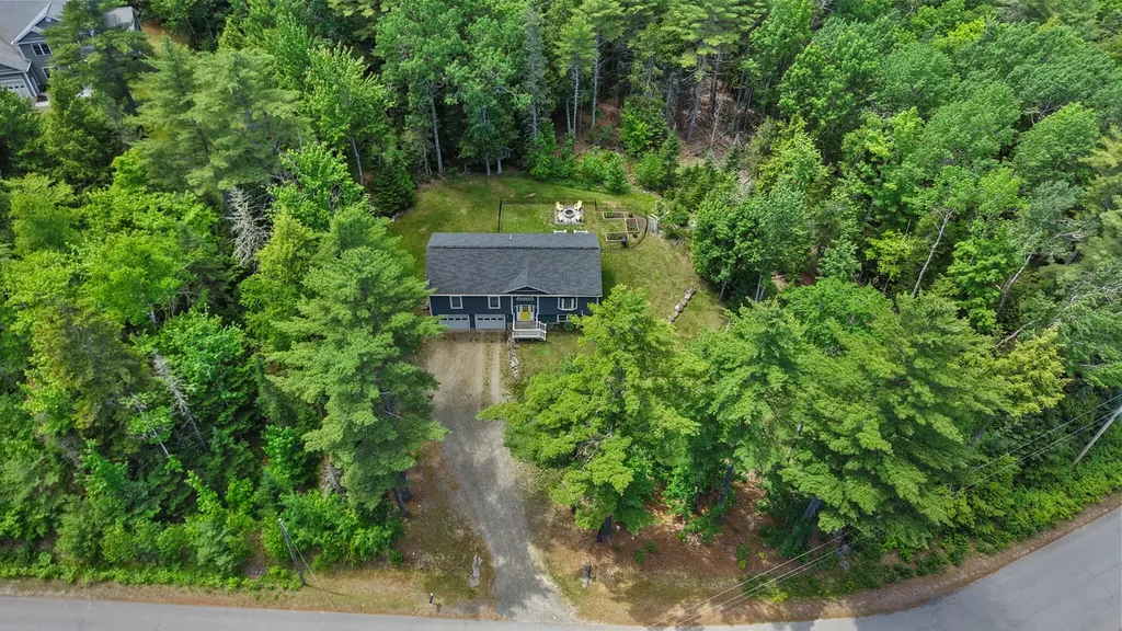 29 Merritt Drive Orono ME 04473