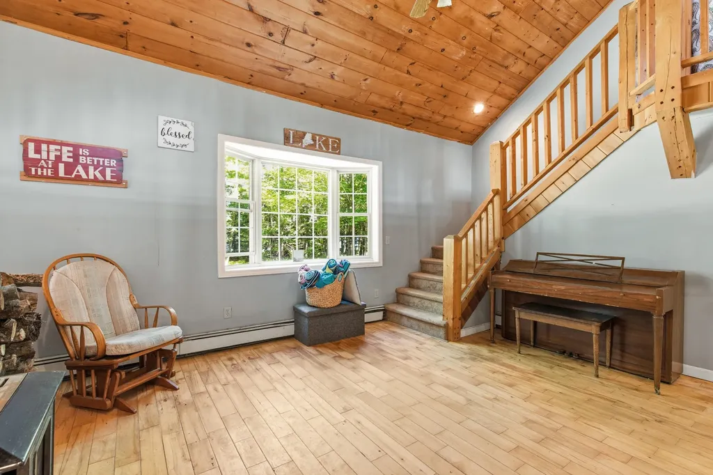 106 Fernald Road Poland ME 04274
