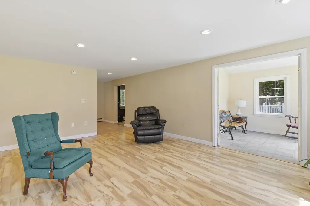 106 Fernald Road Poland ME 04274