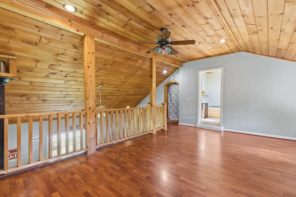 106 Fernald Road Poland ME 04274