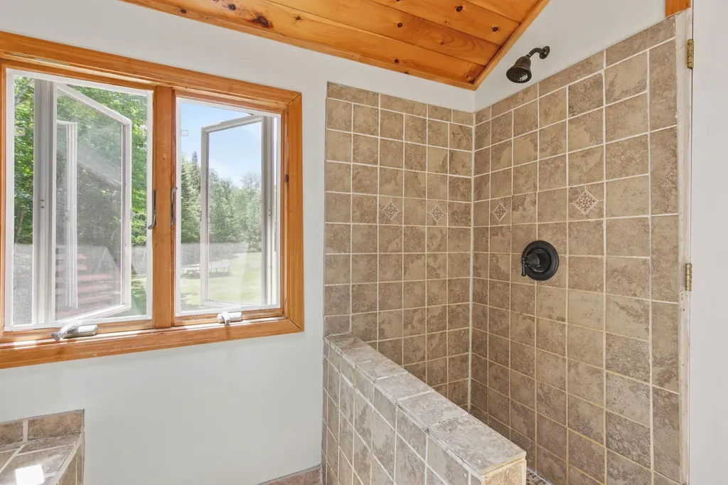 106 Fernald Road Poland ME 04274