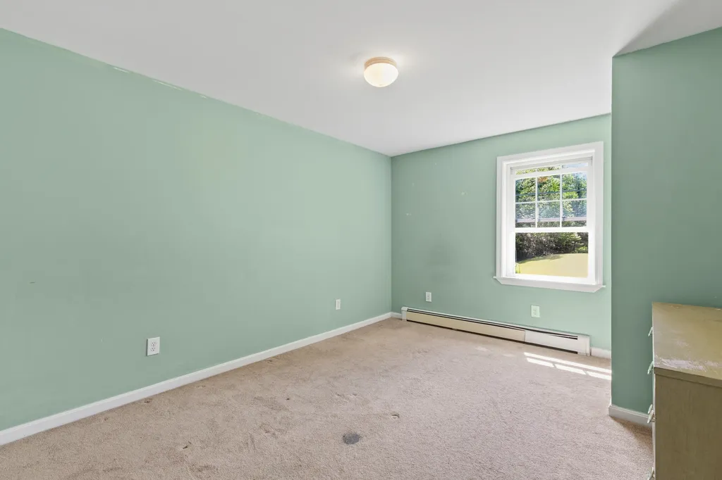 106 Fernald Road Poland ME 04274