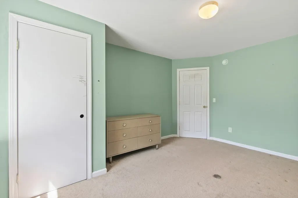 106 Fernald Road Poland ME 04274