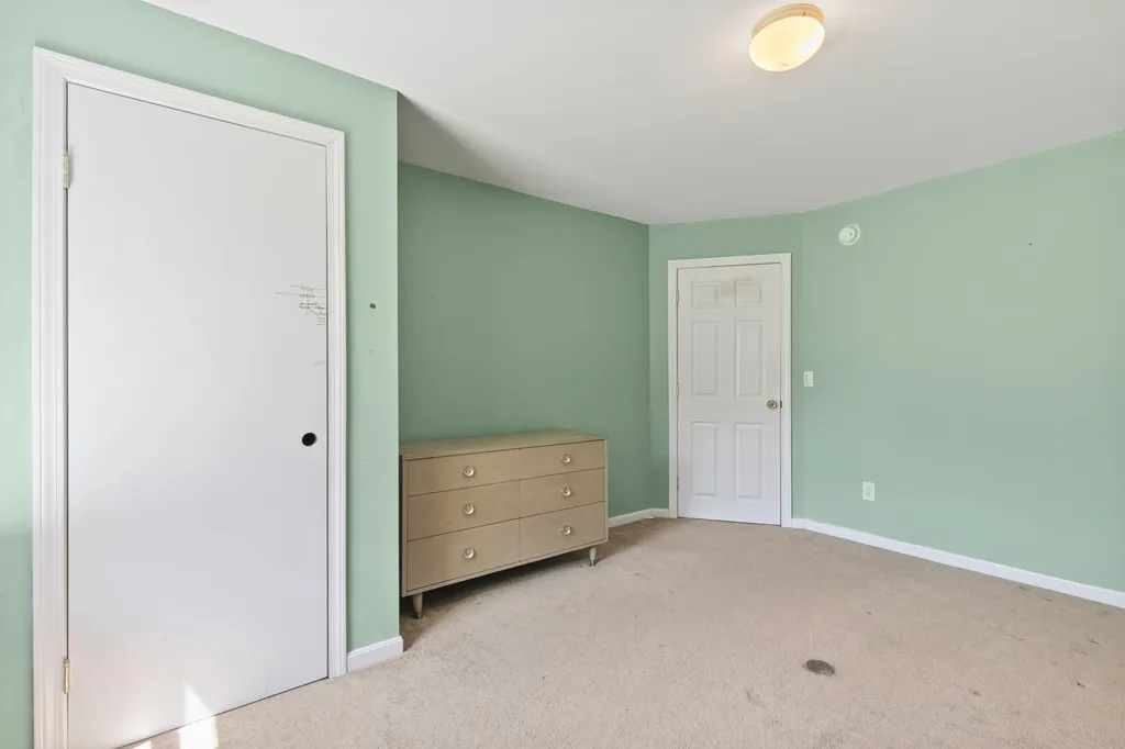 106 Fernald Road Poland ME 04274