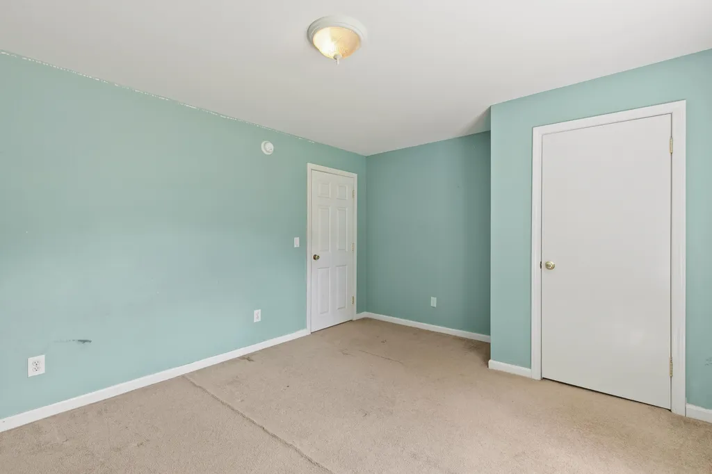106 Fernald Road Poland ME 04274