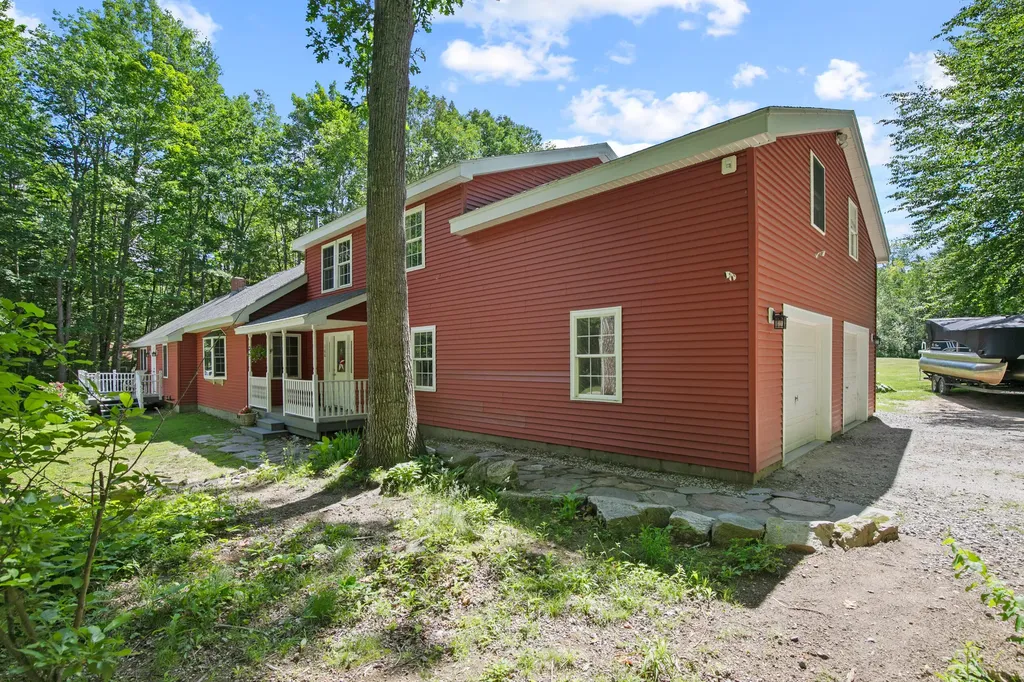 106 Fernald Road Poland ME 04274