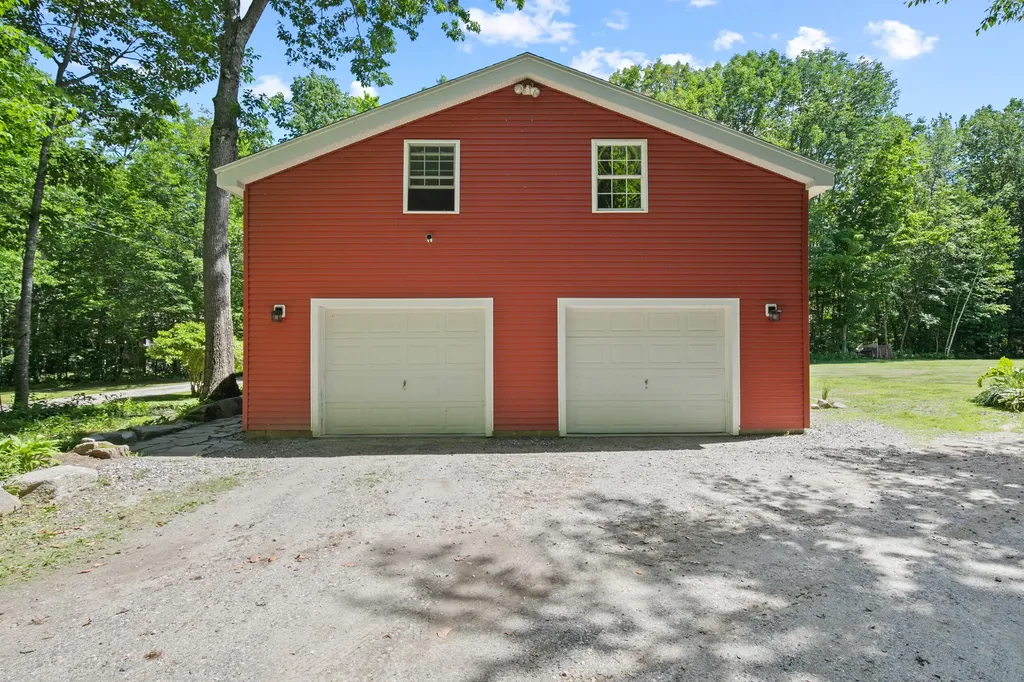 106 Fernald Road Poland ME 04274