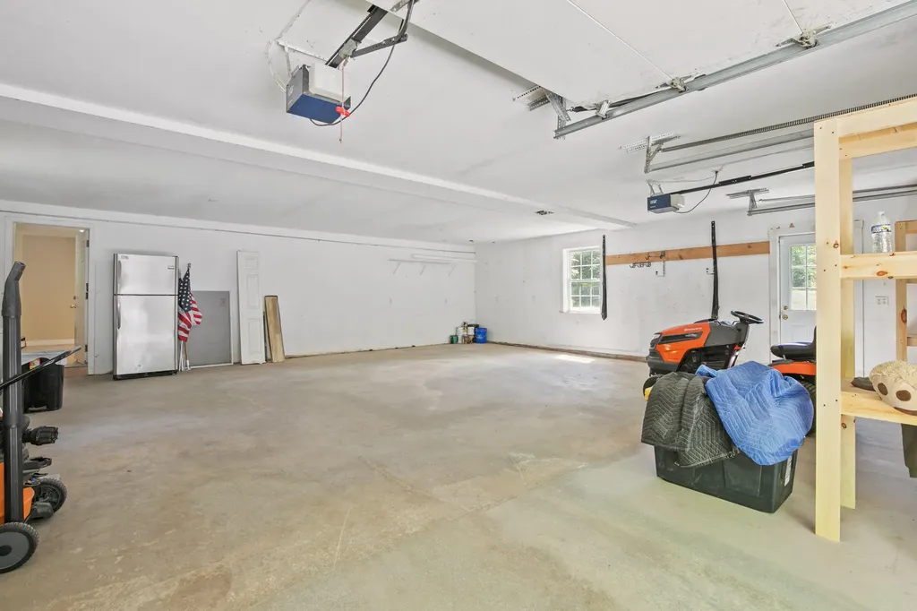 106 Fernald Road Poland ME 04274
