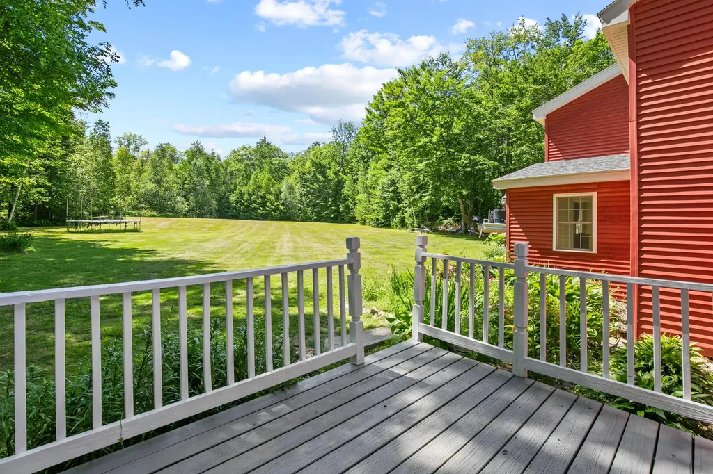 106 Fernald Road Poland ME 04274