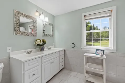 106 Fernald Road Poland ME 04274