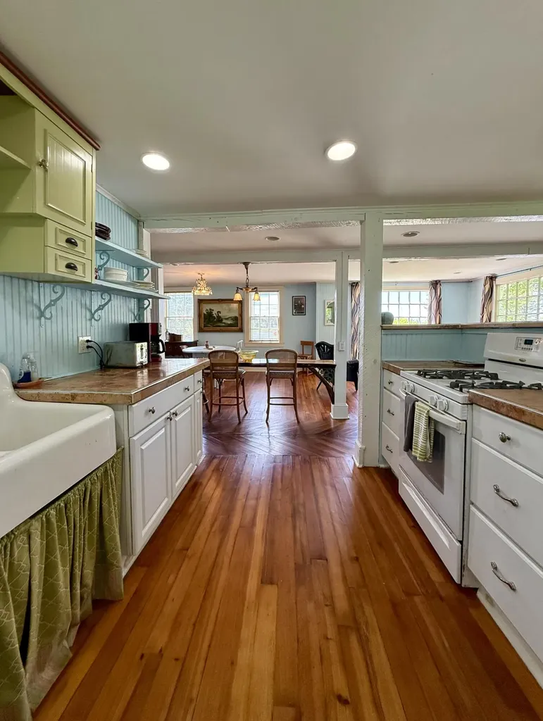 5 Snyder Road Eastport ME 04631