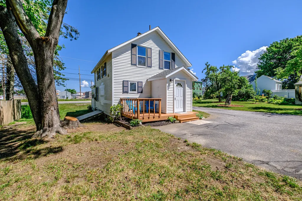 41 Tandberg Trail Windham ME 04062