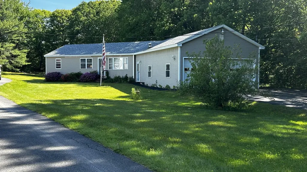 28 Denise Avenue Oakland ME 04963