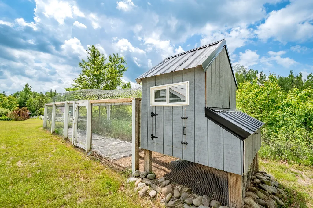 154 Merrills Mills Road Dover-foxcroft ME 04426